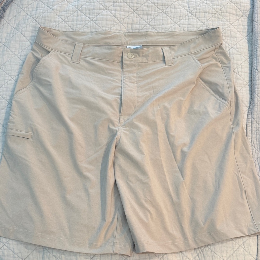 Men's Tan Flat Front Shorts